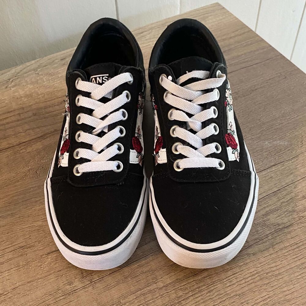 Vans Women’s Size 5 Black Floral Old Skool Sneakers – Rose Embroidered
